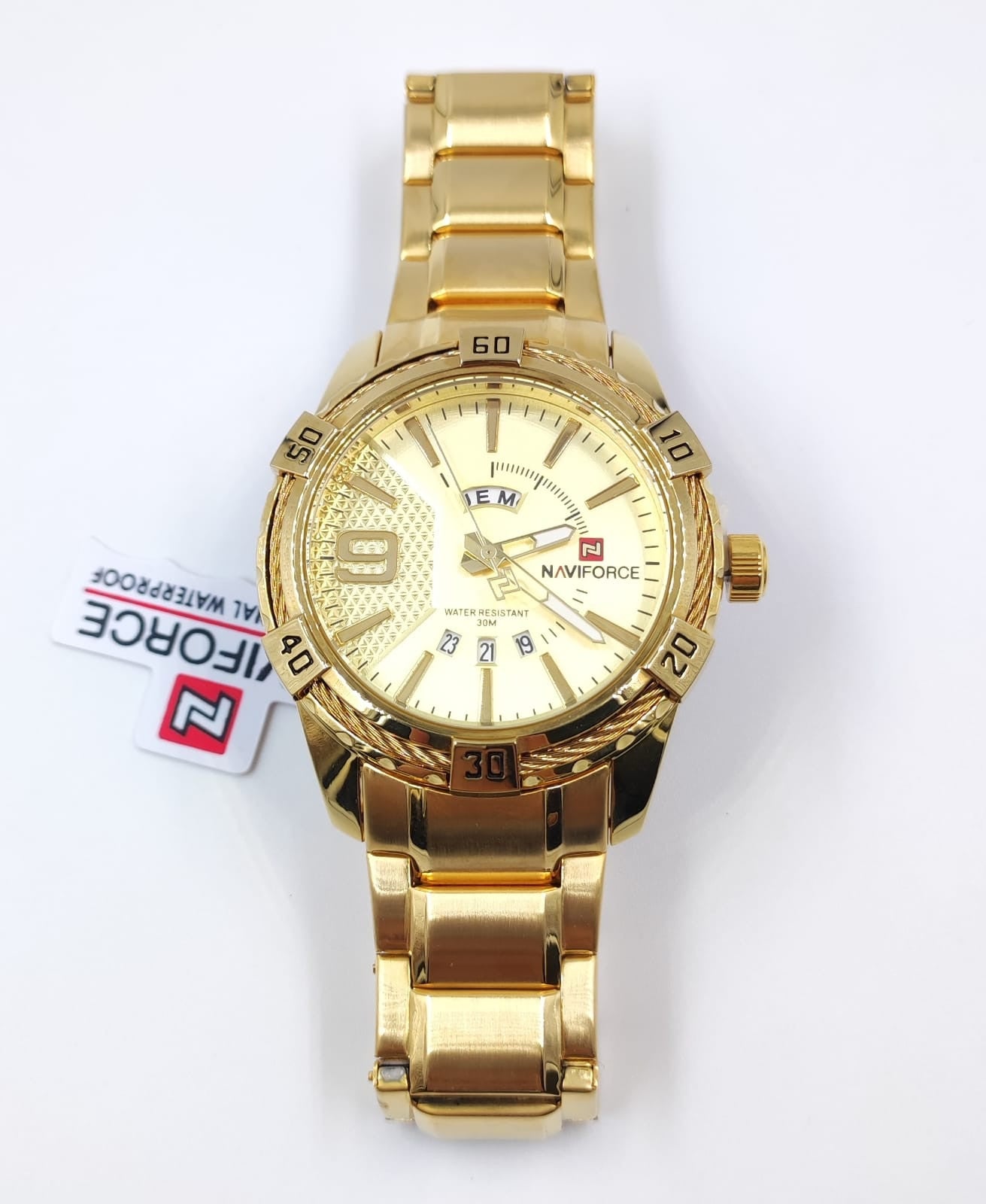 Reloj Naviforce Dorado