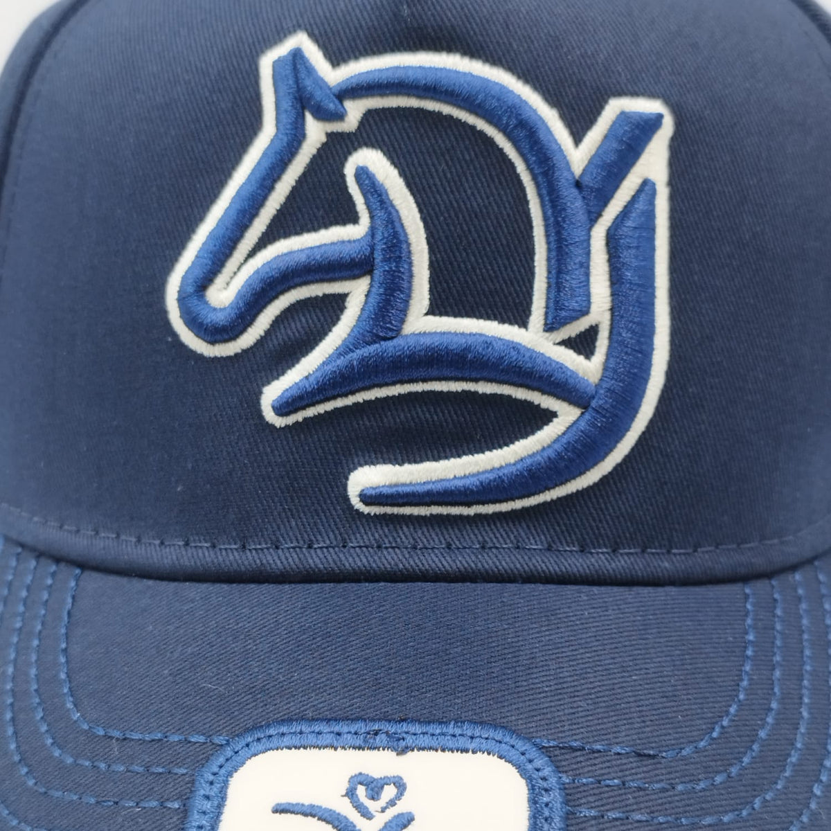 Gorra Bordada Ajustable Caballo Bordado