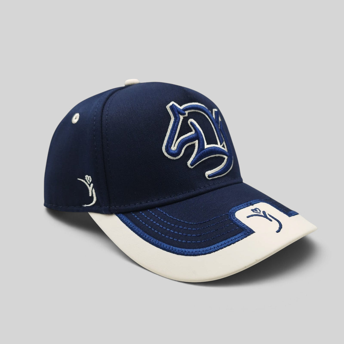 Gorra Bordada Ajustable Caballo Bordado