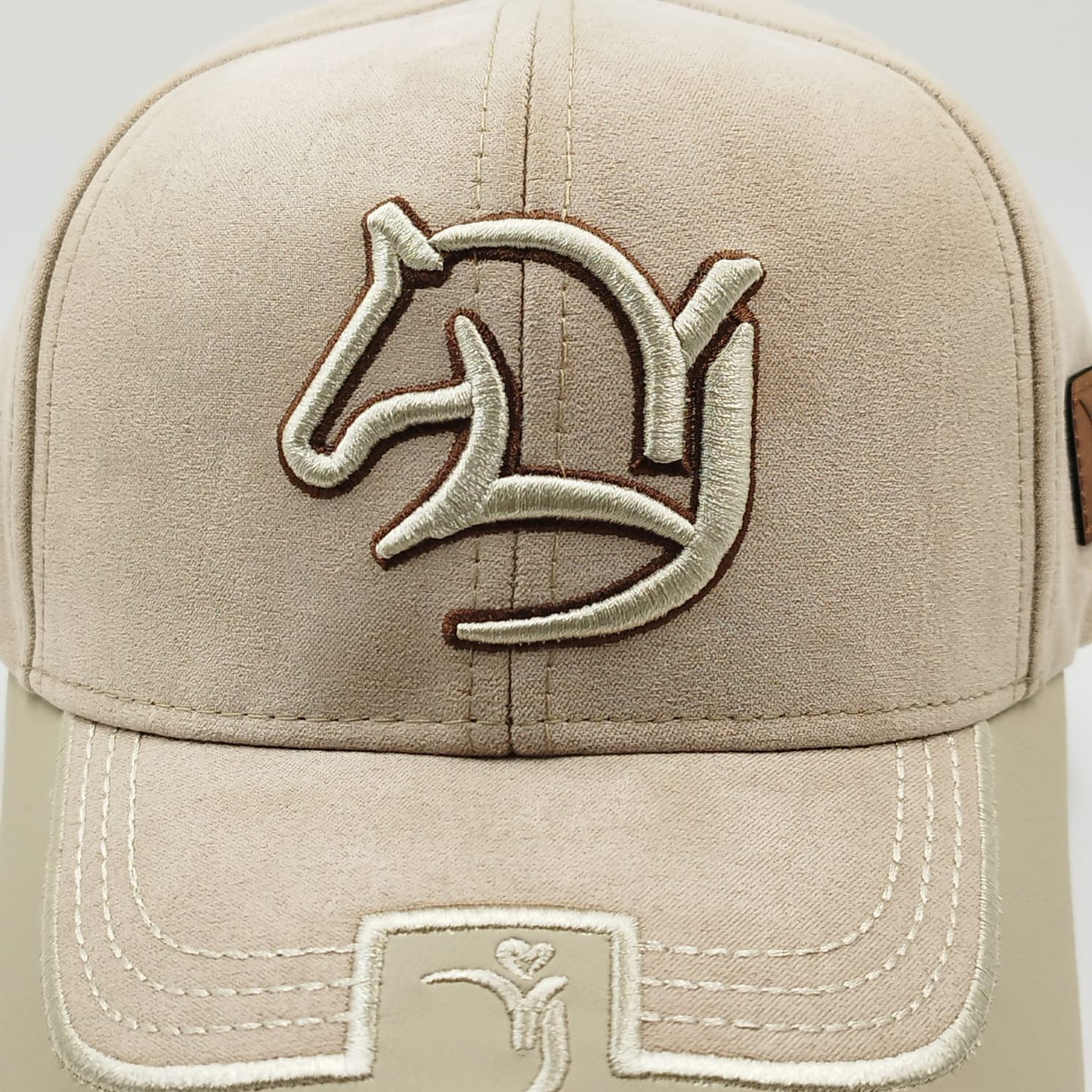 Gorra Bordada Ajustable Caballo Bordado