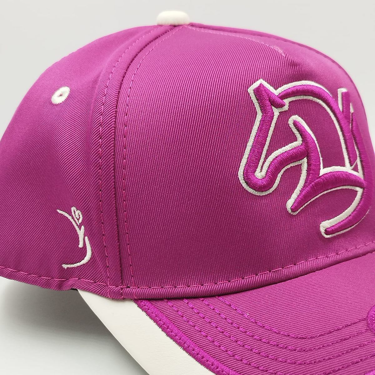 Gorra Bordada Ajustable Caballo Bordado