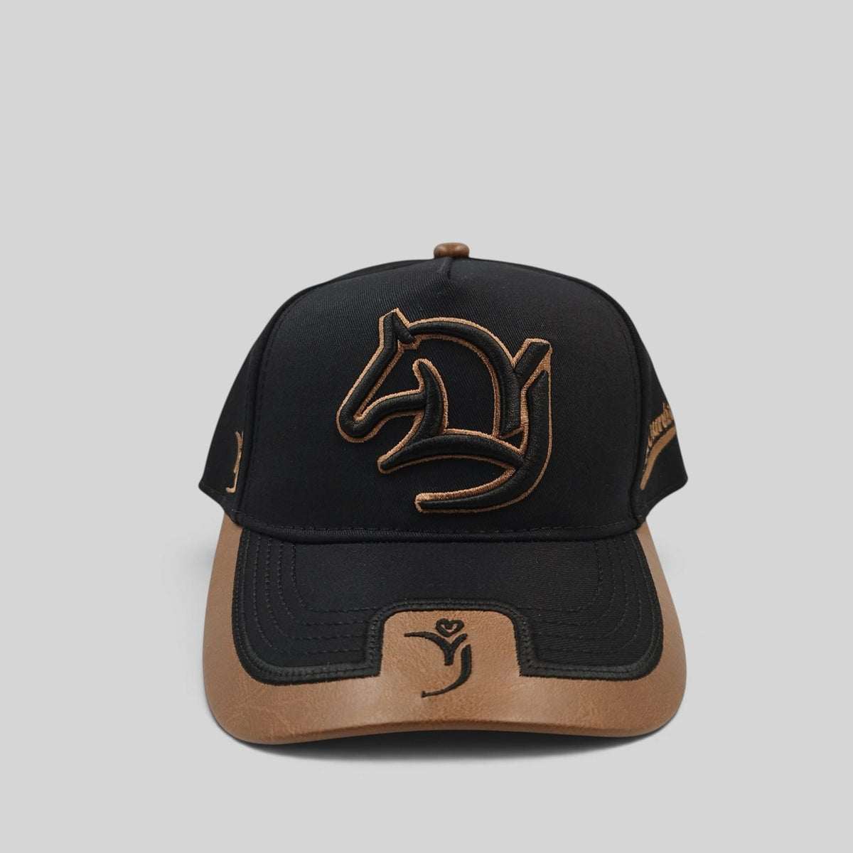 Gorra Bordada Ajustable Caballo Bordado