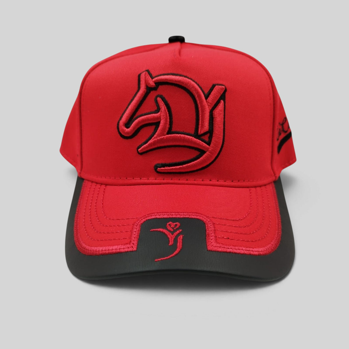 Gorra Bordada Ajustable Caballo Bordado
