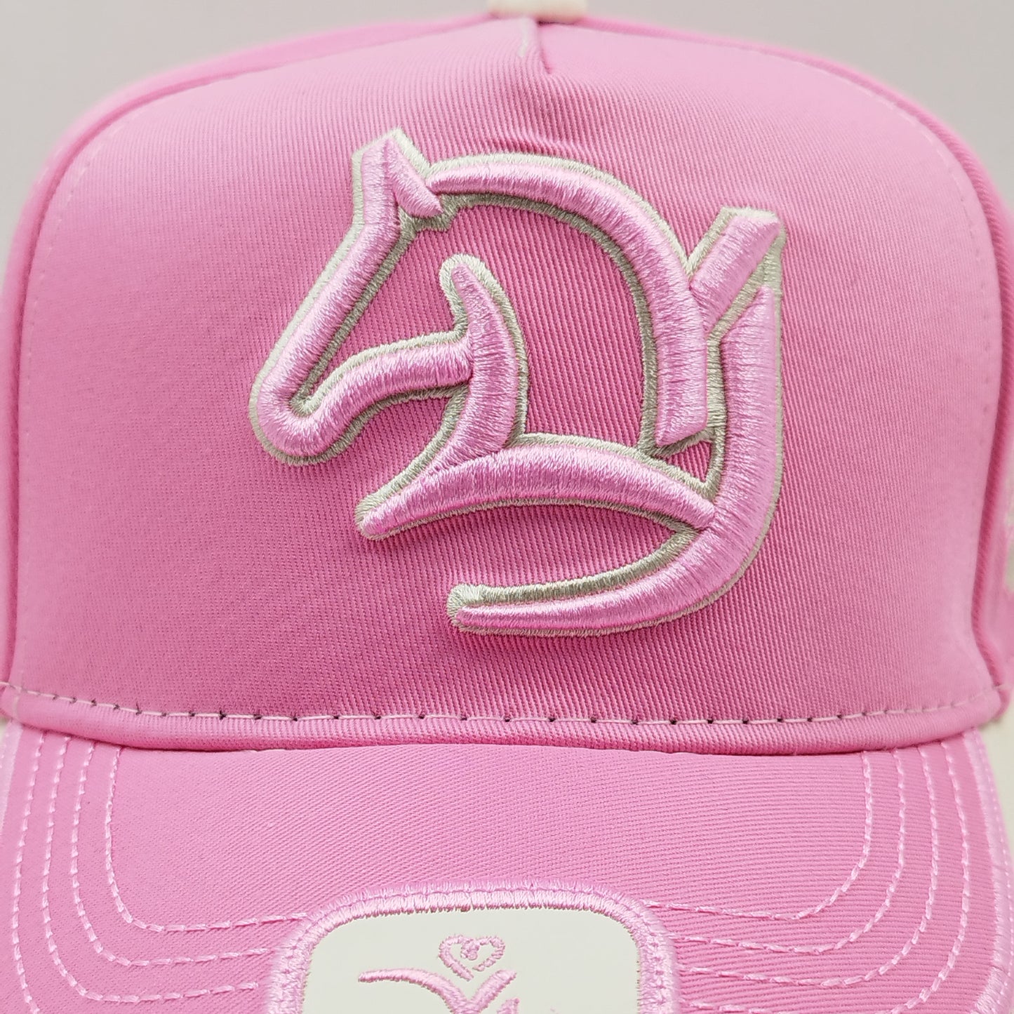 Gorra Bordada Ajustable Caballo Bordado