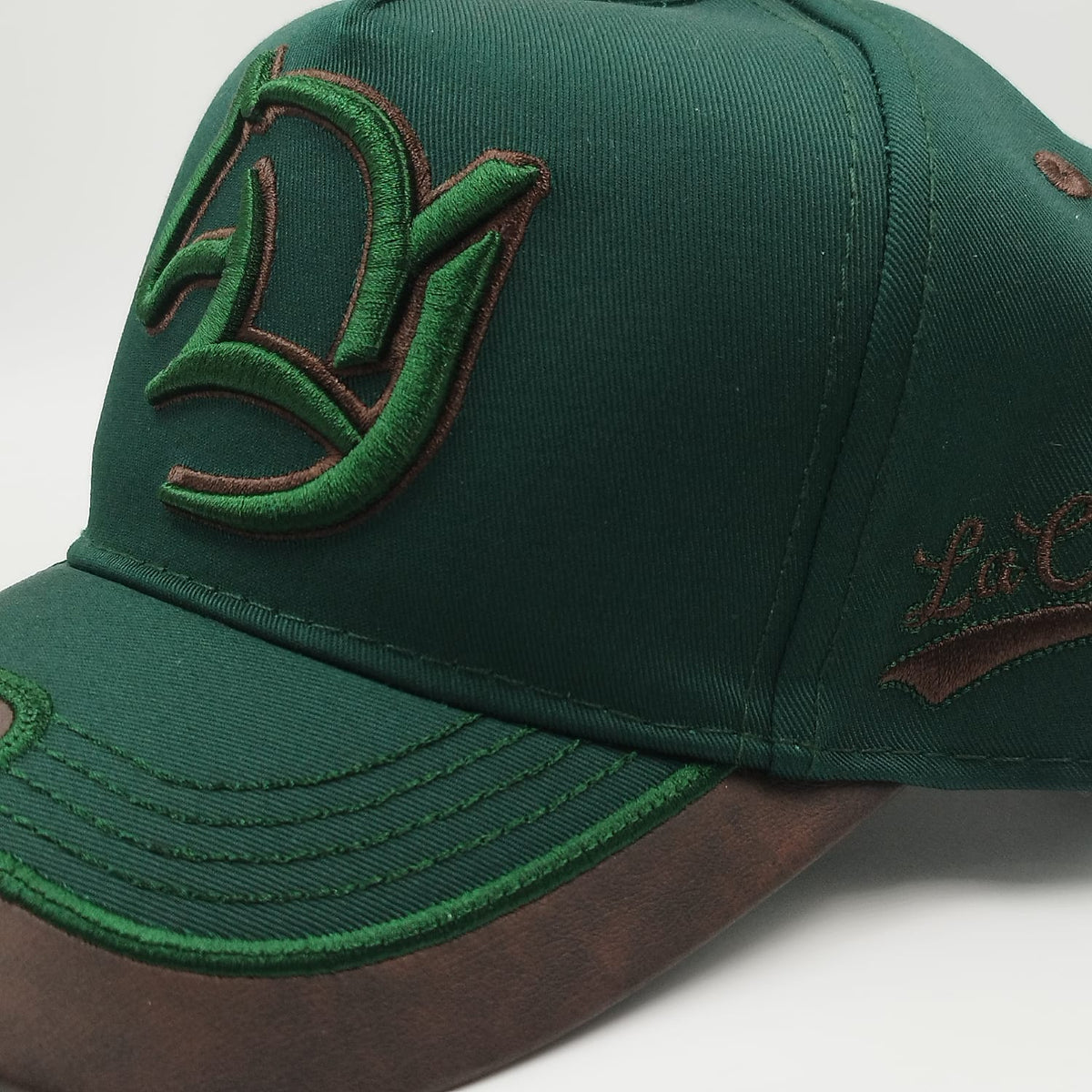 Gorra Bordada Ajustable Caballo Bordado