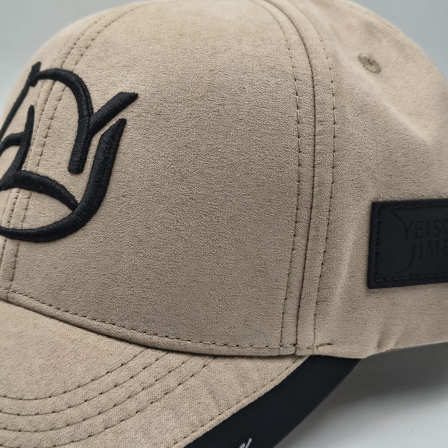 Gorra Bordada Ajustable con Diseño de Caballo
