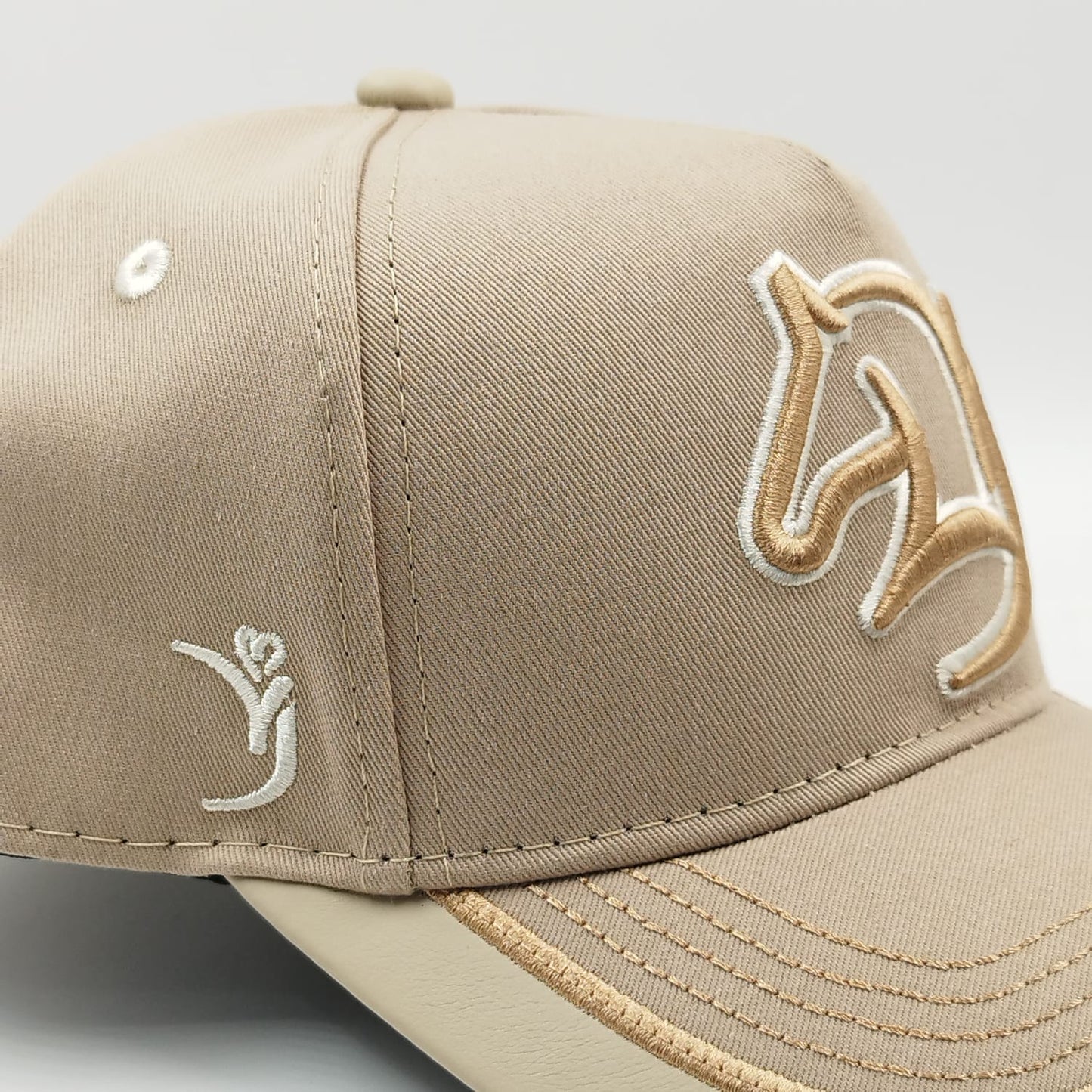 Gorra Bordada Ajustable Caballo Bordado