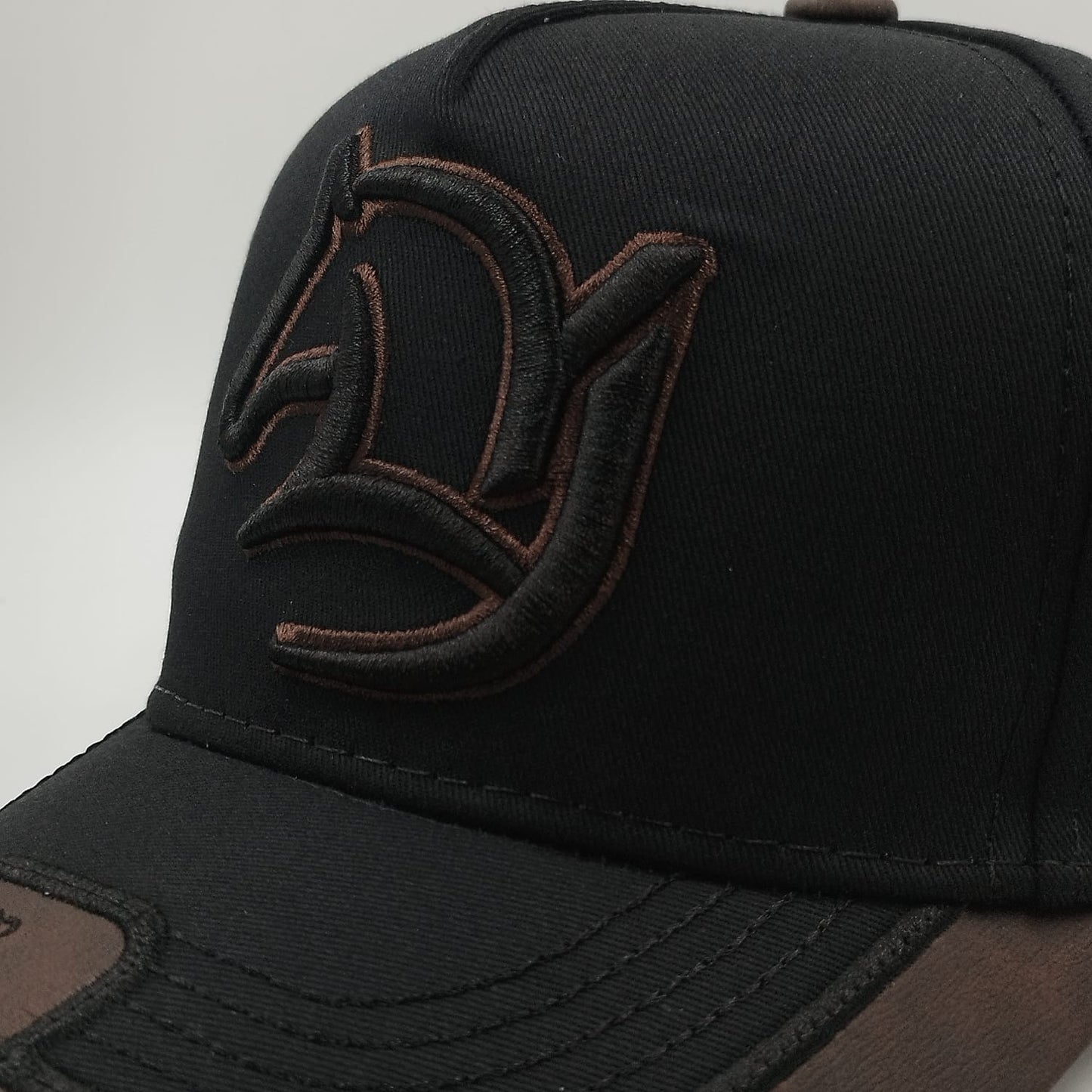 Gorra Bordada Ajustable Caballo Bordado